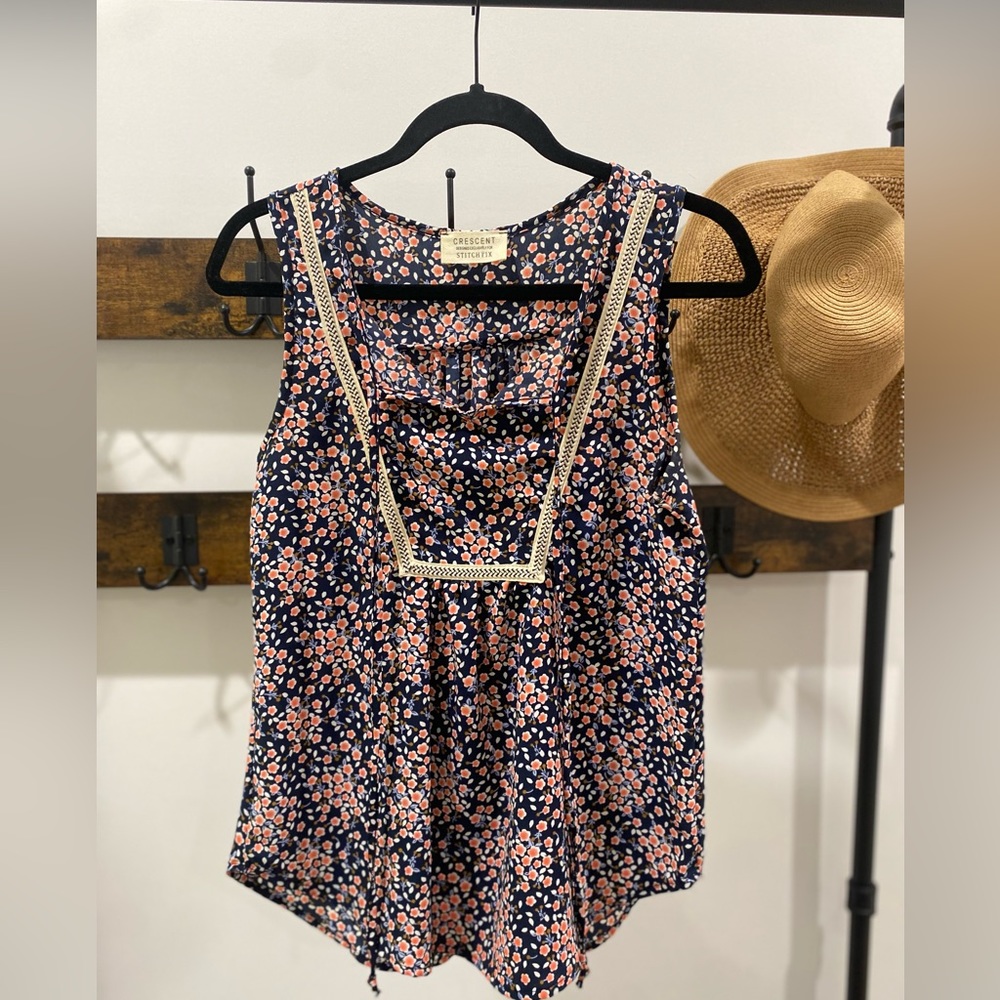 CRESCENT FOR STITCH FIX |  Women’s Floral and Flowy Tank, Size Small